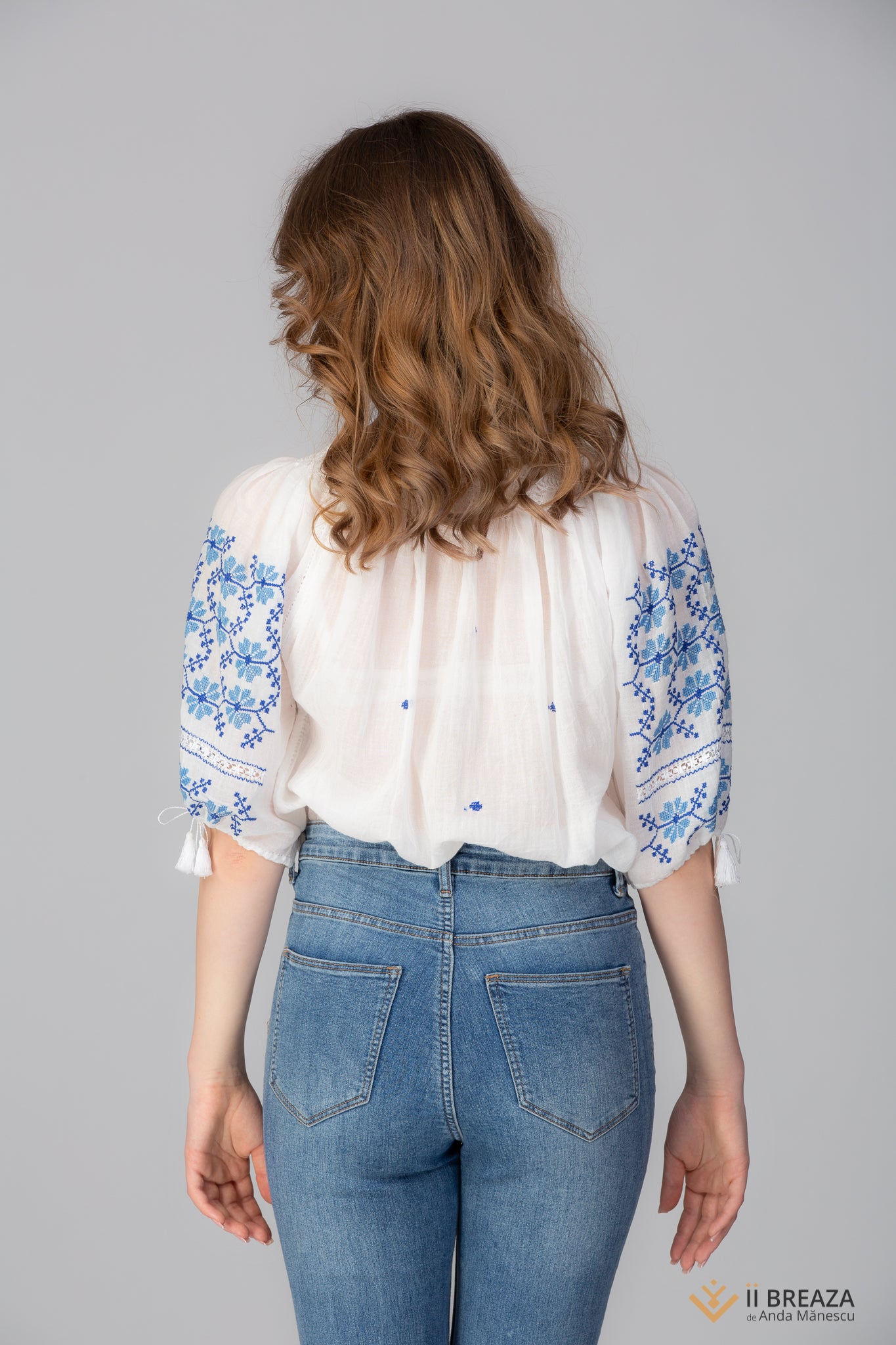 IE Tradițională de Breaza, model Floare de Măr IE Tradițională de Breaza, model Floare de Măr