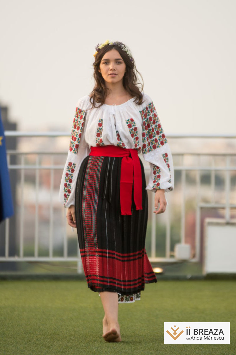 IE Tradițională de Breaza, model Multicolorul IE Tradițională de Breaza, model Multicolorul