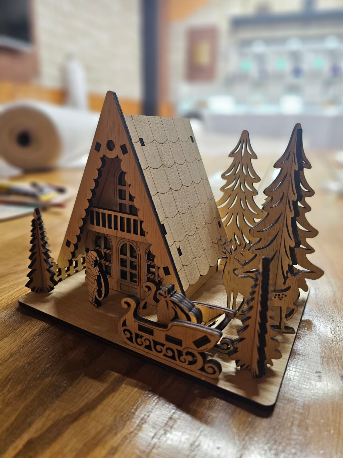 Obiect decor, căsuță, din lemn, creat în spiritul Crăciunului Obiect decor, căsuță, din lemn, creat în spiritul Crăciunului