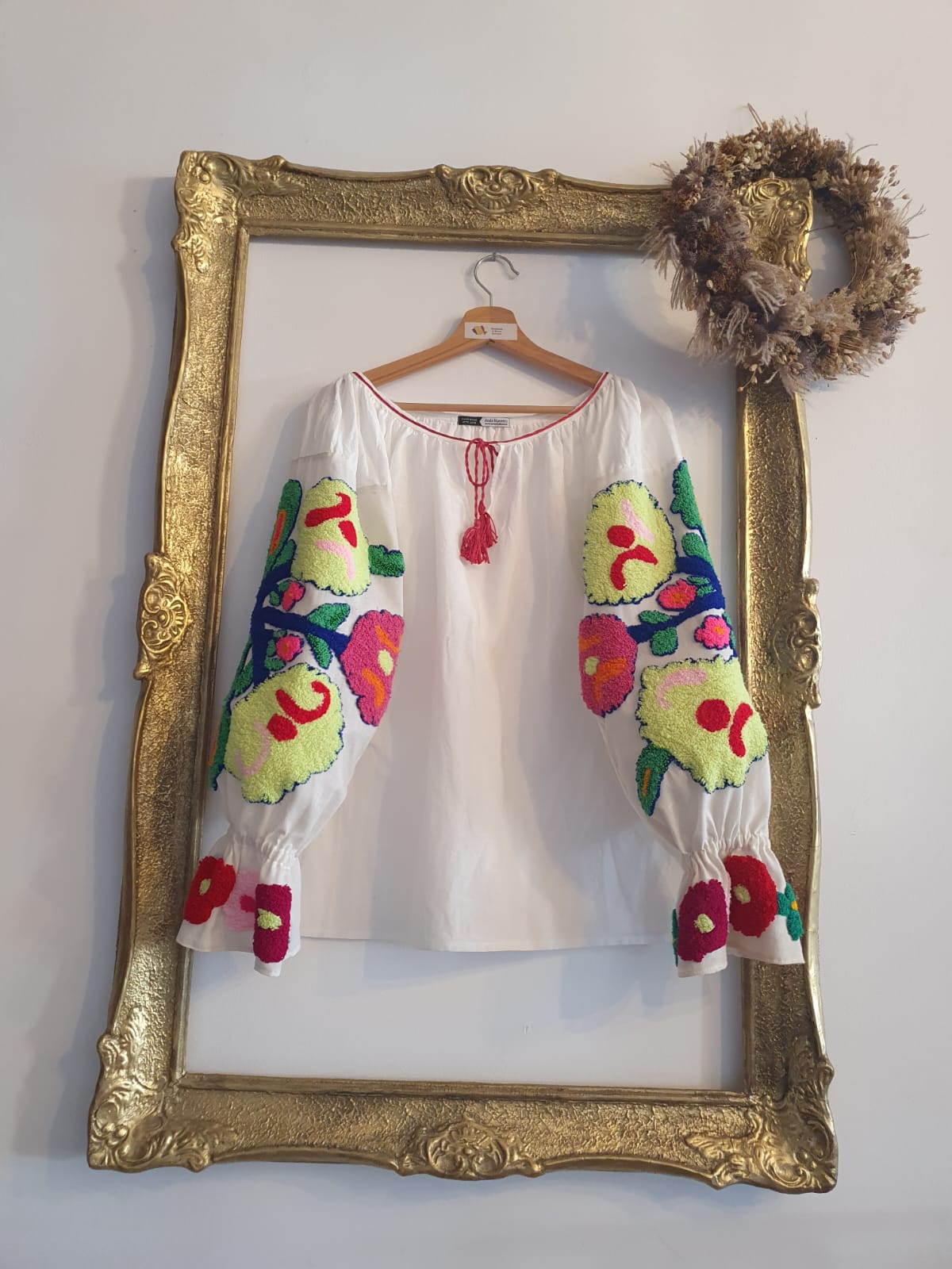 IE Vintage cu broderie florală cu ac persan IE Vintage cu broderie florală cu ac persan