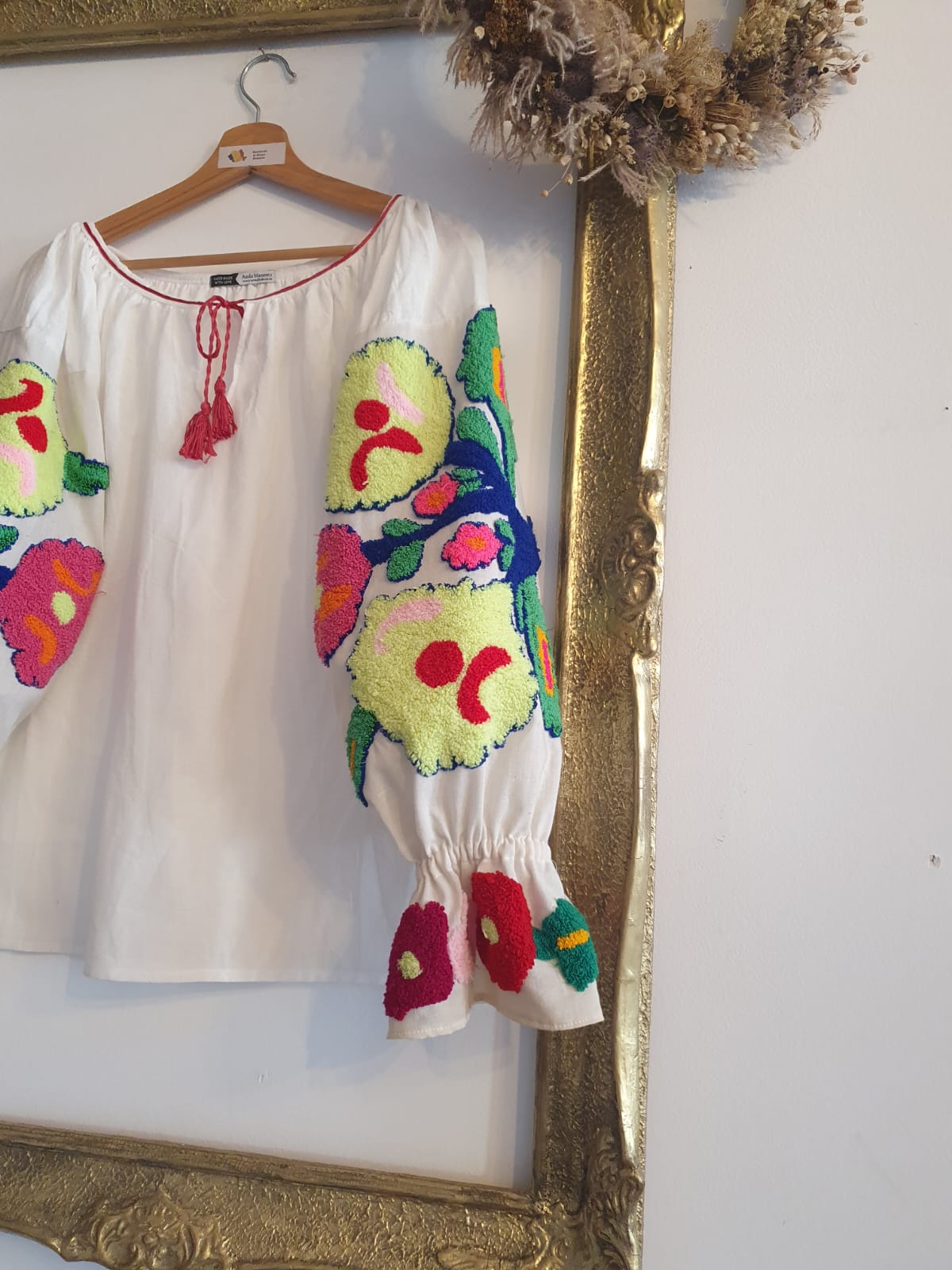 IE Vintage cu broderie florală cu ac persan IE Vintage cu broderie florală cu ac persan