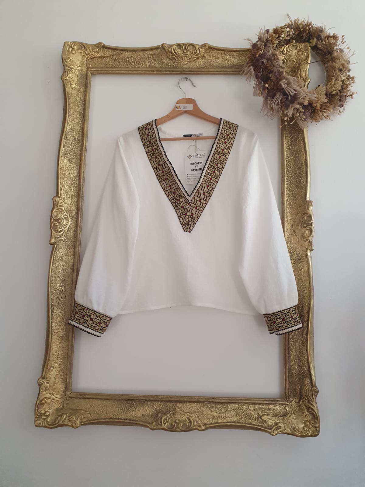 Bluză Modernă cu Aplicație Vintage, brodată foarte mărunt Bluză Modernă cu Aplicație Vintage, brodată foarte mărunt