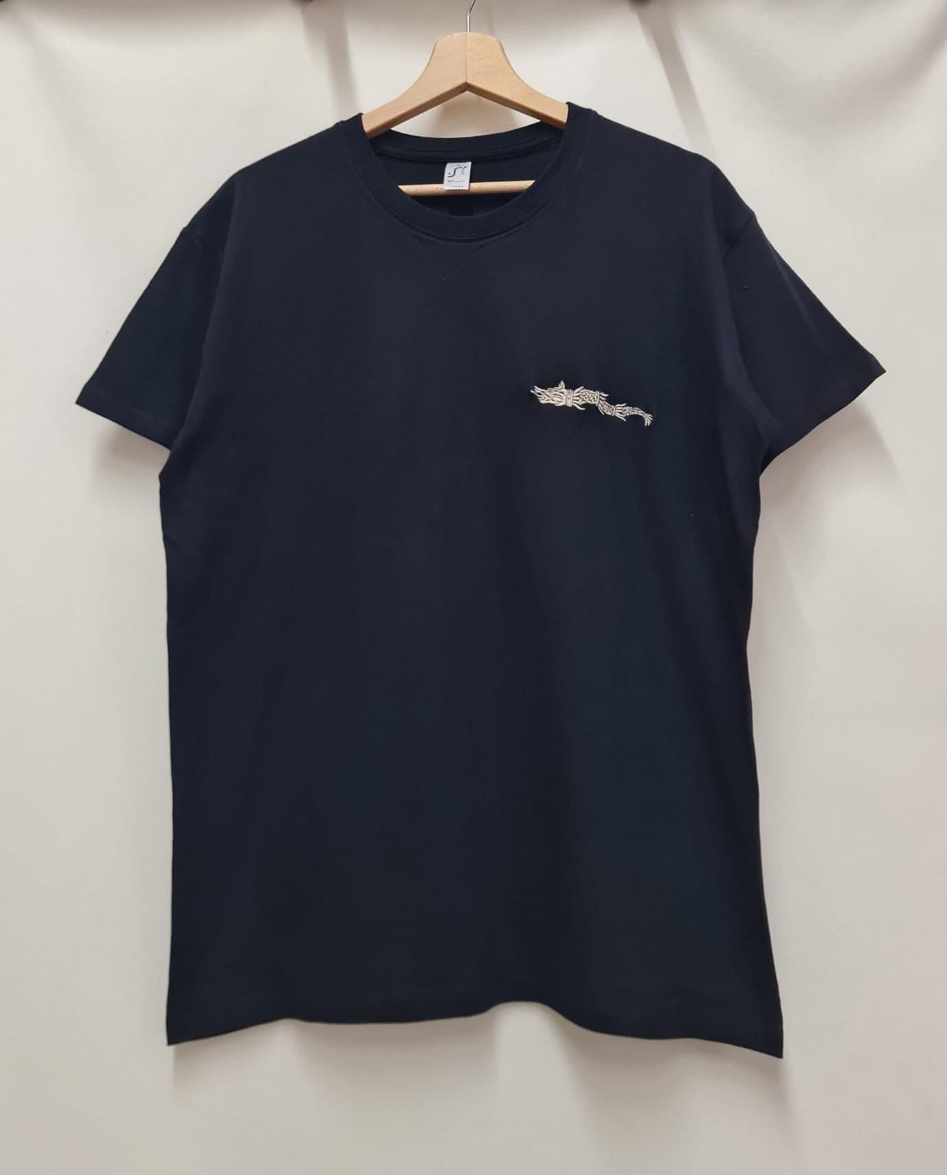Tricou bărbătesc brodat – Lupul Dacic Tricou bărbătesc brodat – Lupul Dacic