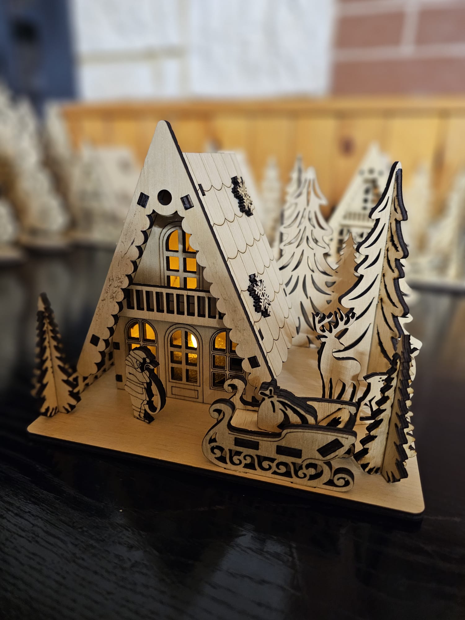 Obiect decor, căsuță, din lemn, creat în spiritul Crăciunului Obiect decor, căsuță, din lemn, creat în spiritul Crăciunului