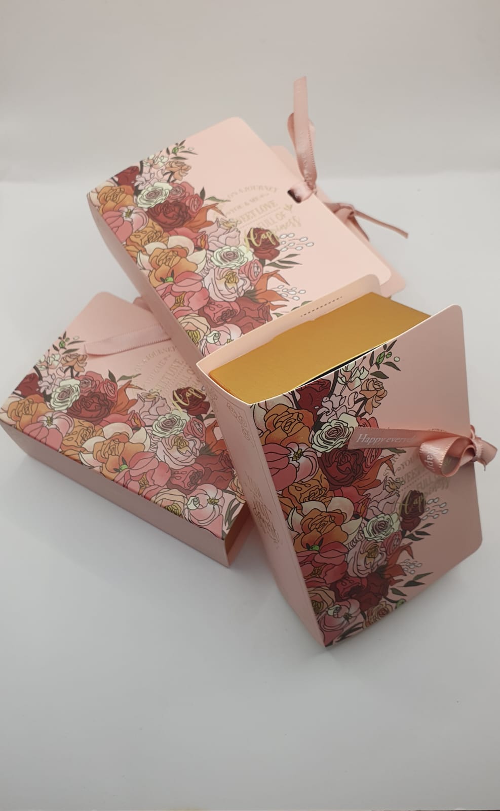 Batic din mătase naturală cu imprimeri inspirate din picturi celebre Batic din mătase naturală cu imprimeri inspirate din picturi celebre