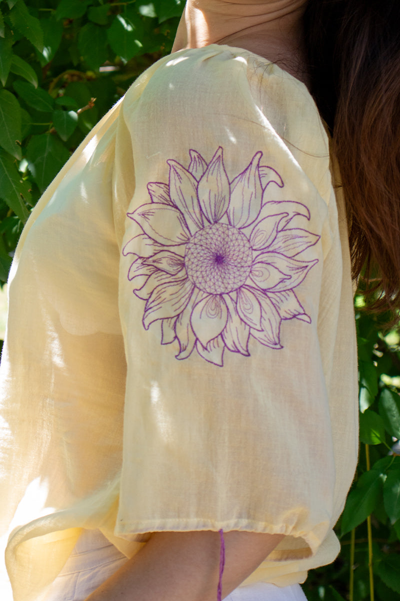 Colecția Culori! - Bluză model Floarea Soarelui Colecția Culori! - Bluză model Floarea Soarelui