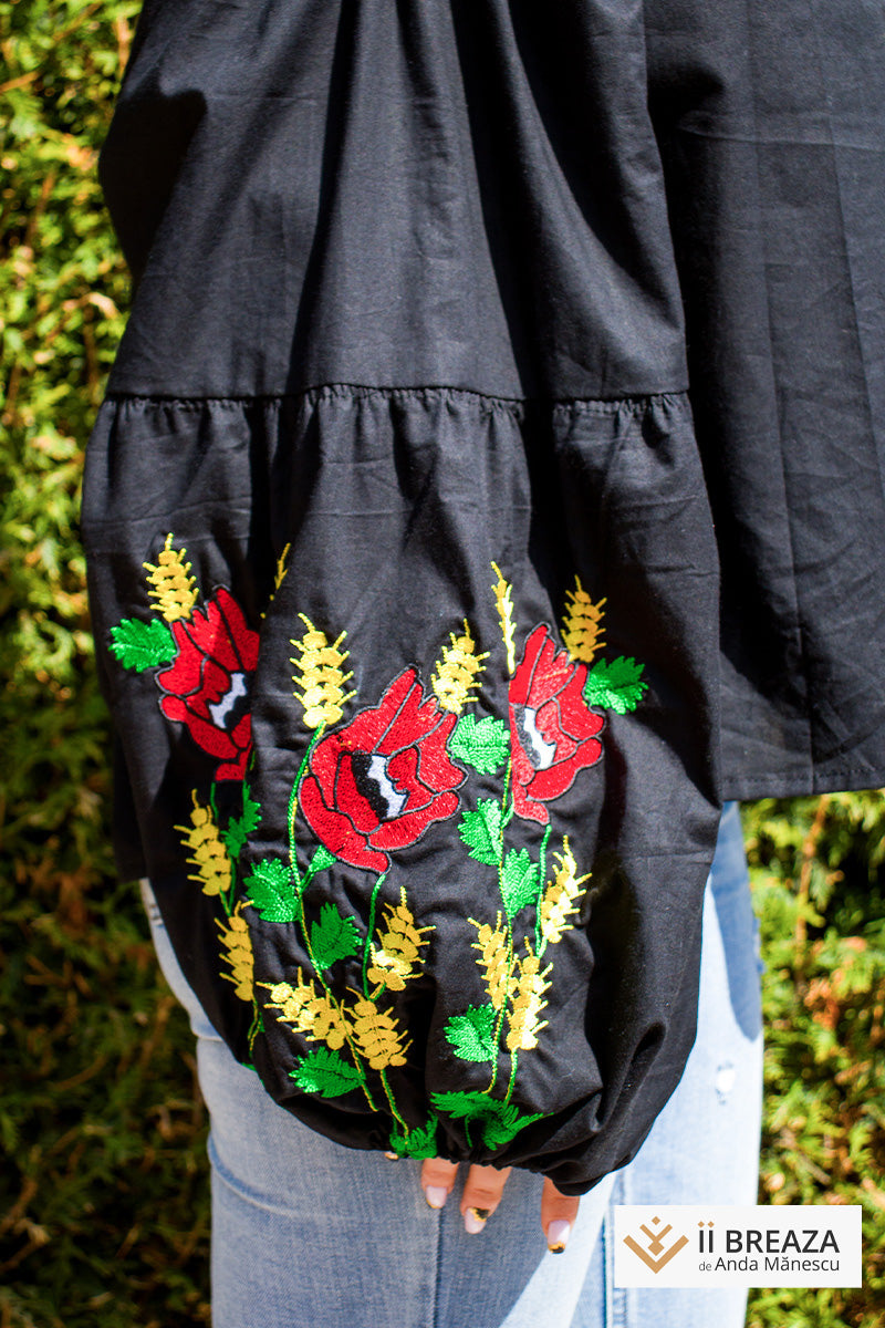 Bluză design unic, model brodat cu Maci, mâneci bufante Bluză design unic, model brodat cu Maci, mâneci bufante