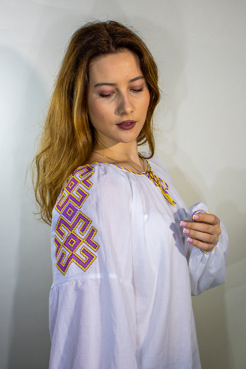 Bluza in spiritul traditiei - Coarnele Berbecului Bluza in spiritul traditiei - Coarnele Berbecului