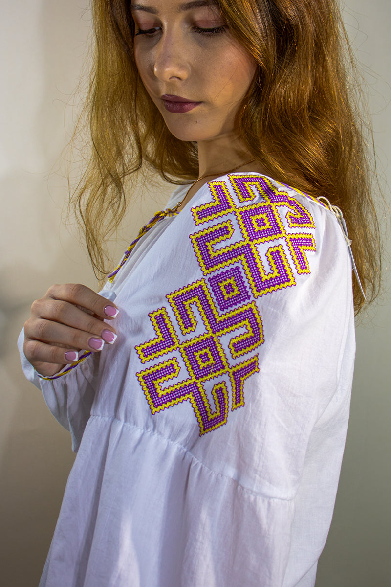 Bluza in spiritul traditiei - Coarnele Berbecului Bluza in spiritul traditiei - Coarnele Berbecului