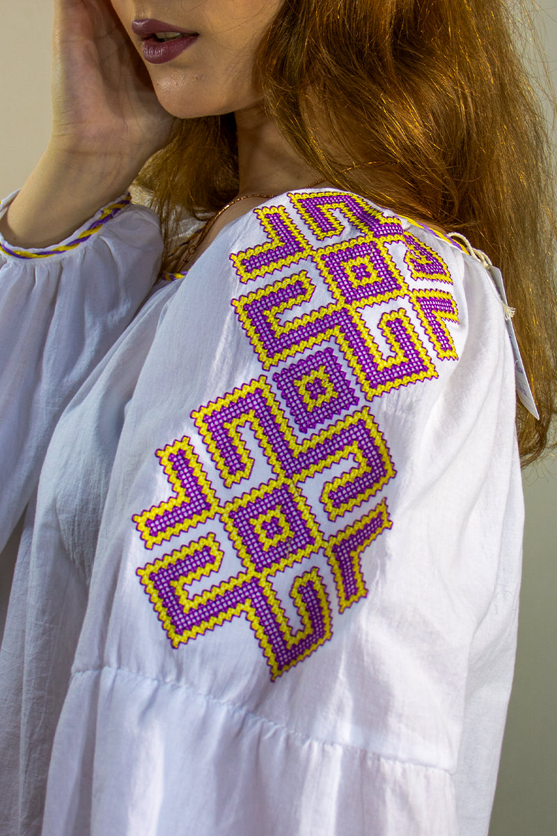 Bluza in spiritul traditiei - Coarnele Berbecului Bluza in spiritul traditiei - Coarnele Berbecului