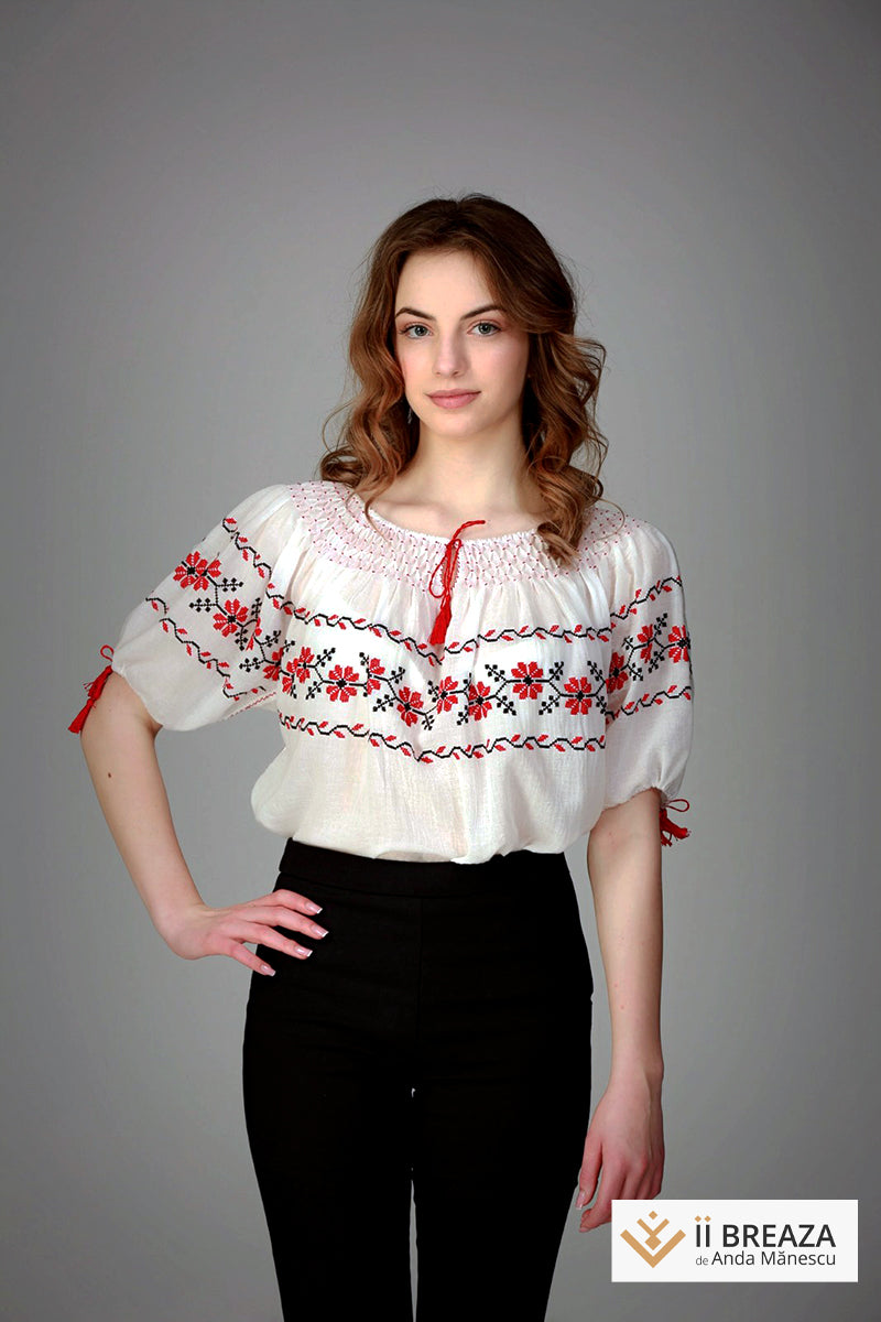 Bluză Gen IE, model Floare de Măr Bluză Gen IE, model Floare de Măr