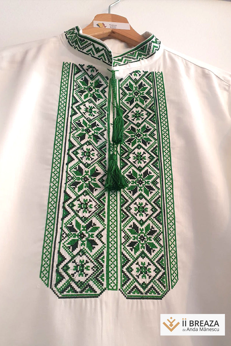 Cămașă bărbătească tradițională – Eleganță autentică, cusută cu măiestrie cu nuanțe de verde Cămașă bărbătească tradițională – Eleganță autentică, cusută cu măiestrie cu nuanțe de verde