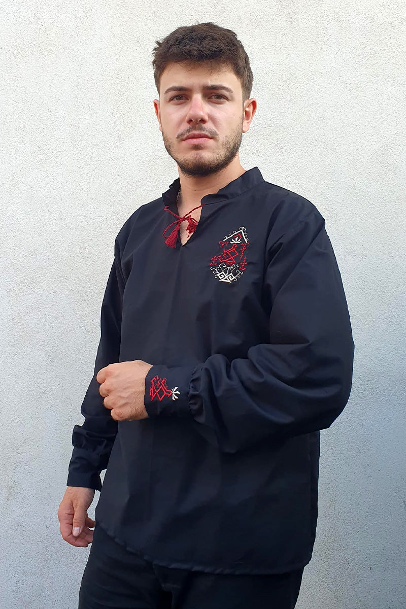 Cămașă Bărbătească Mugurel, brodată cu simbolul cocoșului Cămașă Bărbătească Mugurel, brodată cu simbolul cocoșului