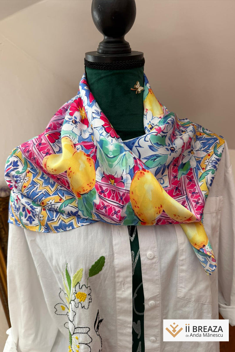 Batic din mătase naturală cu imprimeri inspirate din picturi celebre Batic din mătase naturală cu imprimeri inspirate din picturi celebre