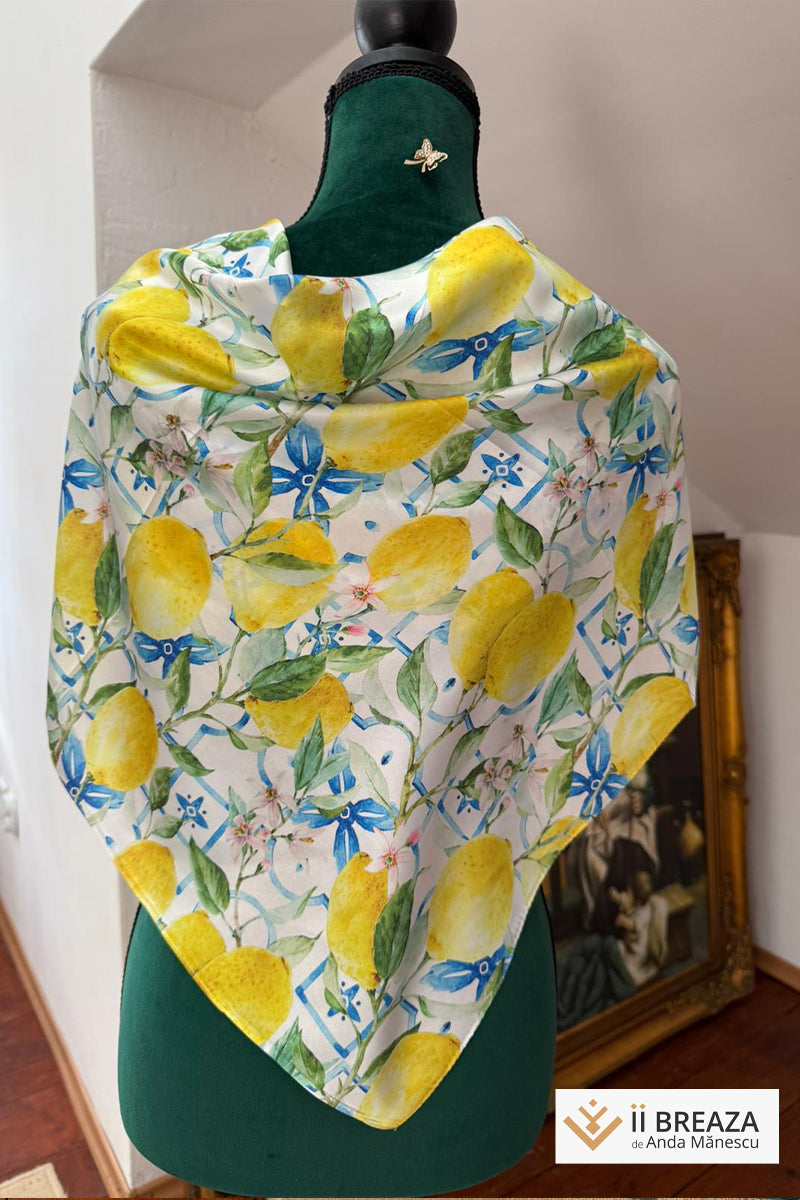 Batic din mătase naturală cu imprimeri inspirate din picturi celebre Batic din mătase naturală cu imprimeri inspirate din picturi celebre