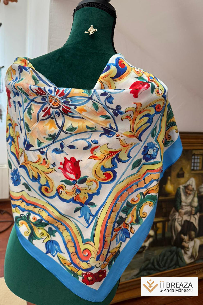 Batic din mătase naturală cu imprimeri inspirate din picturi celebre Batic din mătase naturală cu imprimeri inspirate din picturi celebre