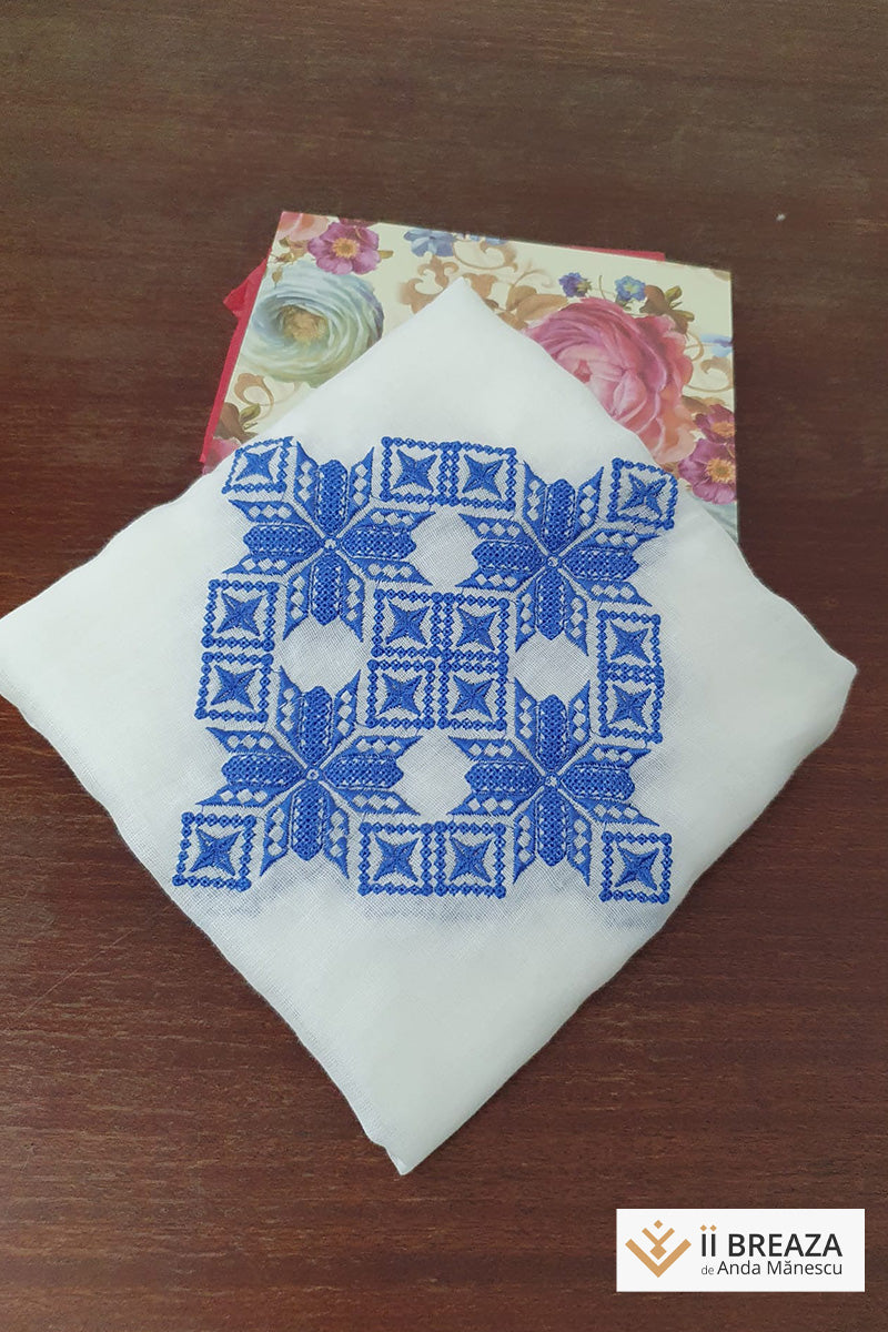 Maramă/ Eșarfă, brodată cu simboluri inspirate din tradiție, 200*50 cm Maramă/ Eșarfă, brodată cu simboluri inspirate din tradiție, 200*50 cm