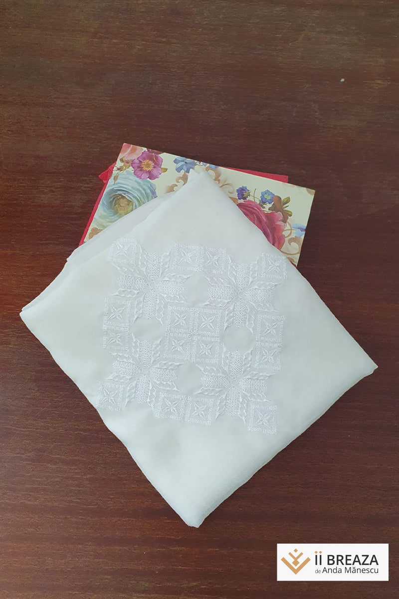 Maramă/ Eșarfă, brodată cu simboluri inspirate din tradiție, 200*50 cm Maramă/ Eșarfă, brodată cu simboluri inspirate din tradiție, 200*50 cm