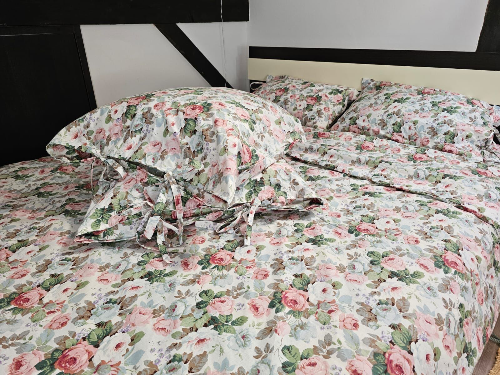 Lenjerie de pat dublu Lenjerie de pat dublu