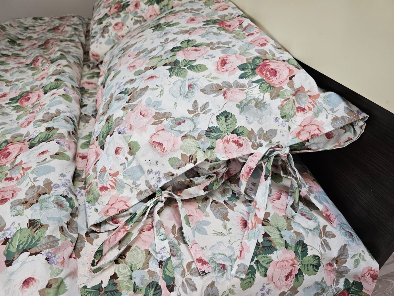 Lenjerie de pat dublu Lenjerie de pat dublu