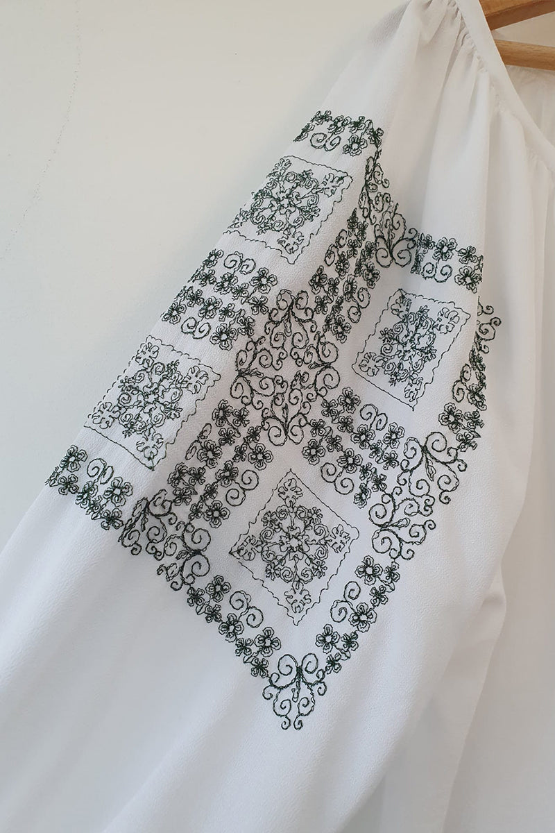 Bluză Lili cu broderie elegantă Bluză Lili cu broderie elegantă