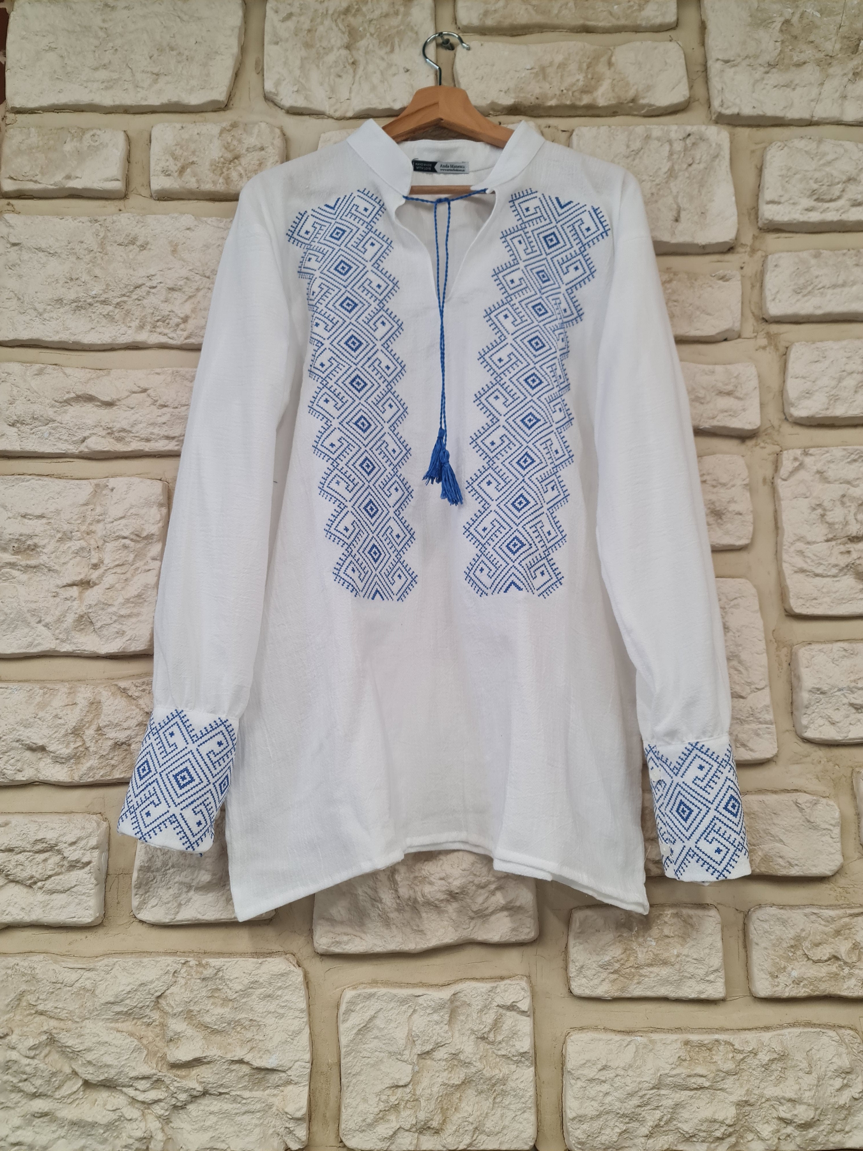 Cămașă bărbătească brodată – model „Berbecuti” | 100% bumbac, pânză topită Cămașă bărbătească brodată – model „Berbecuti” | 100% bumbac, pânză topită