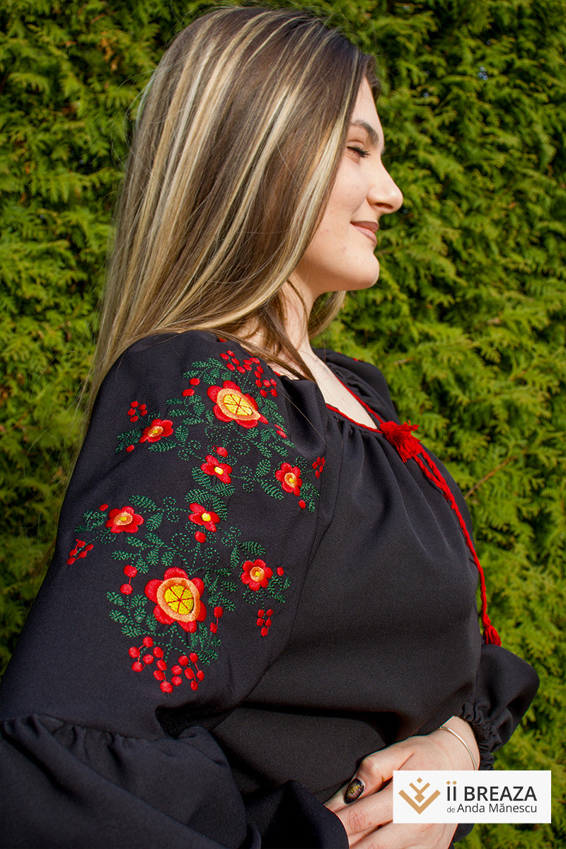 Rochie creată în Spiritul Tradiției Rochie creată în Spiritul Tradiției