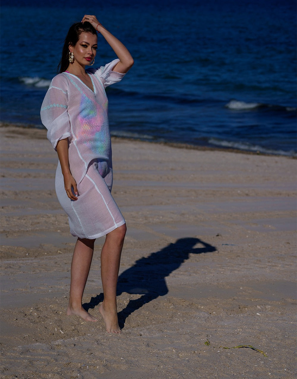 Rochie Elena, creată în spiritul tradiției, broderie manuală Rochie Elena, creată în spiritul tradiției, broderie manuală