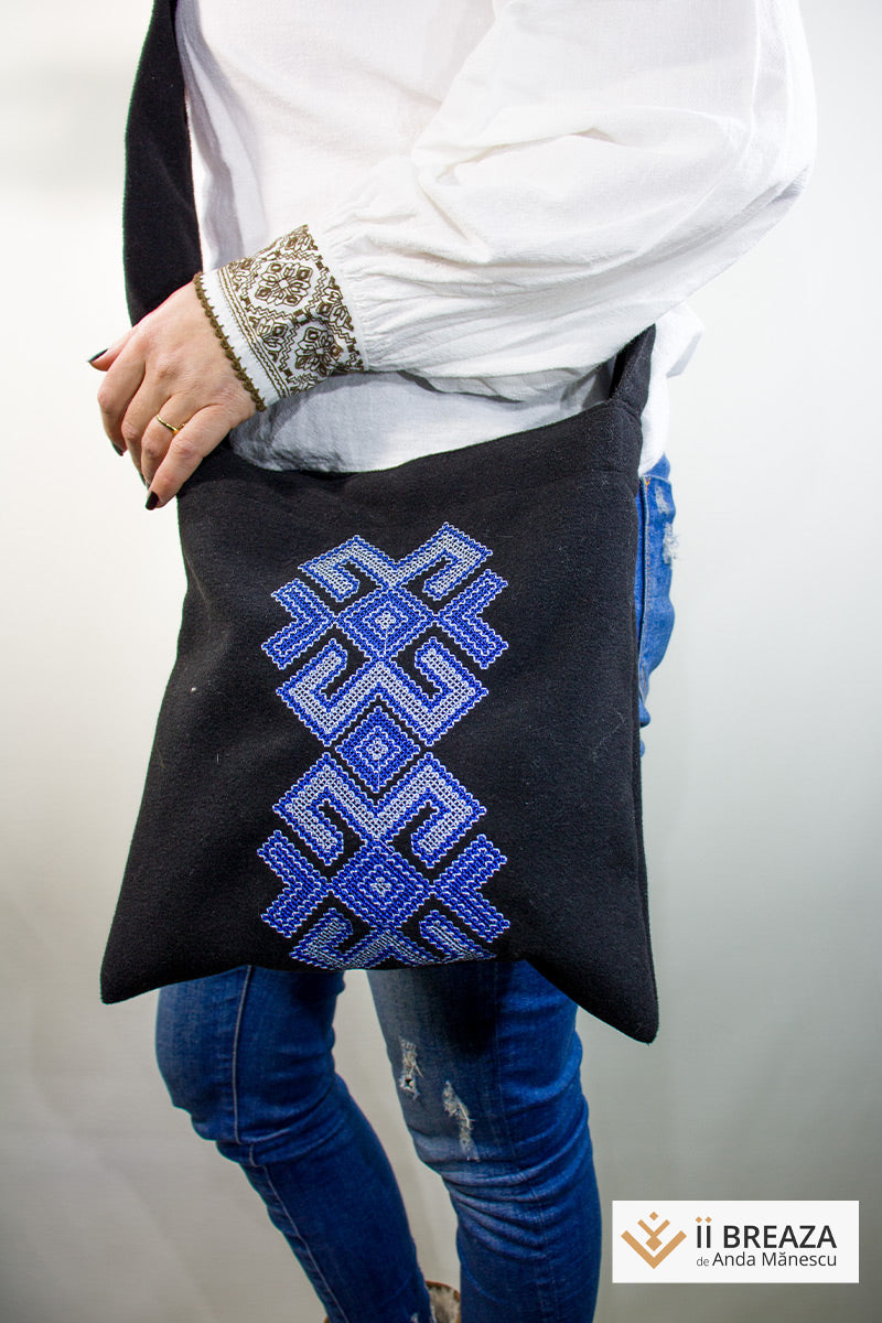 Traistă creată in spiritul tradiției Traistă creată in spiritul tradiției