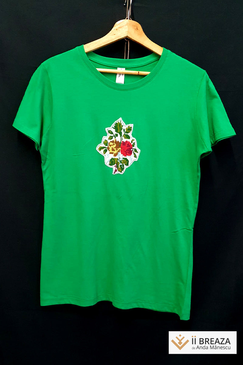 Tricou Damă cu Aplicație Manuală, model Trandafir Tricou Damă cu Aplicație Manuală, model Trandafir