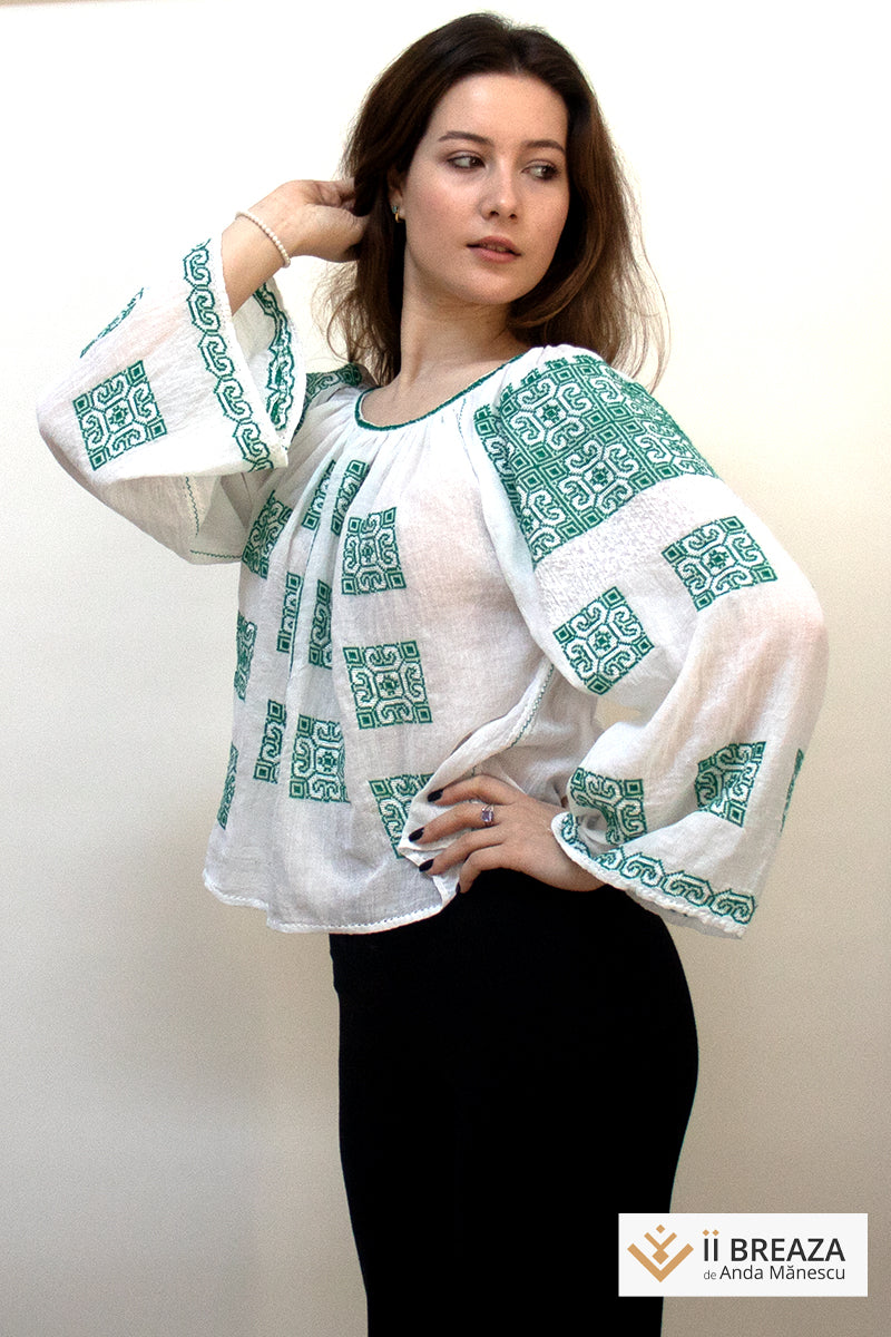 IE Traditională, model Zeița IE Traditională, model Zeița