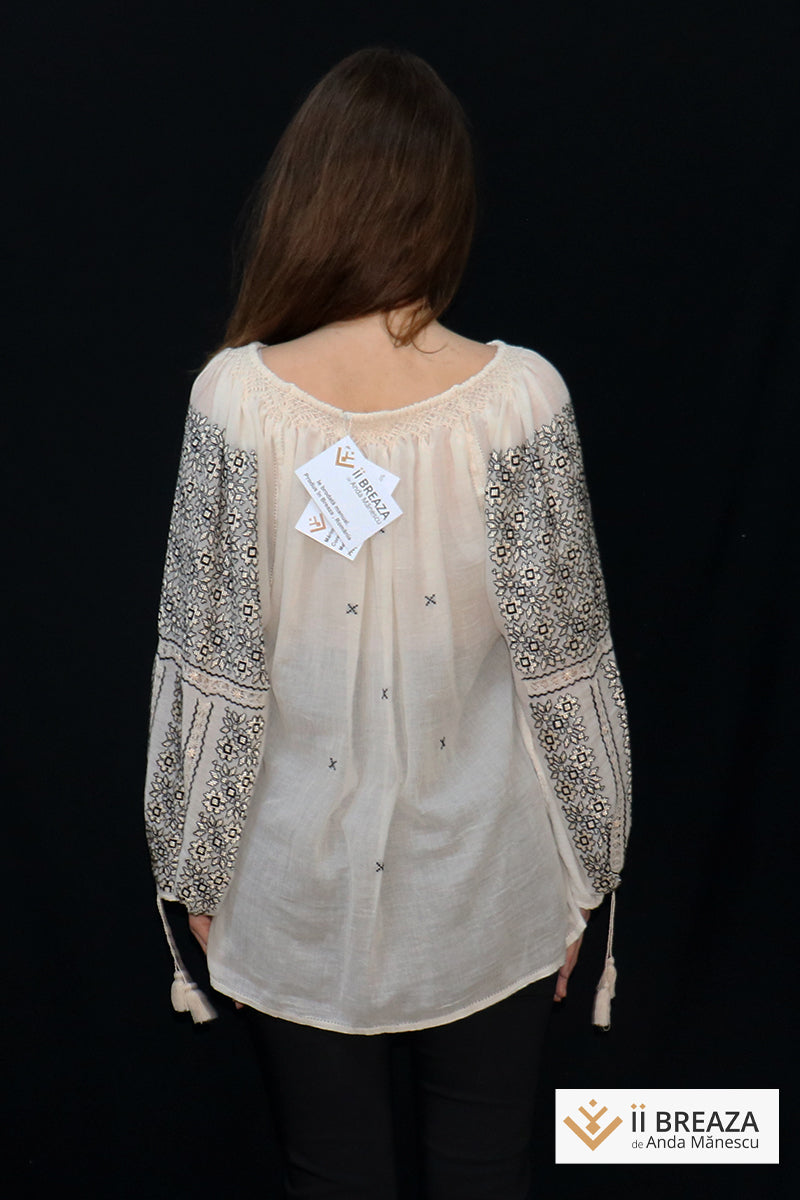 IE Tradițională de Breaza, model Multicolorul IE Tradițională de Breaza, model Multicolorul