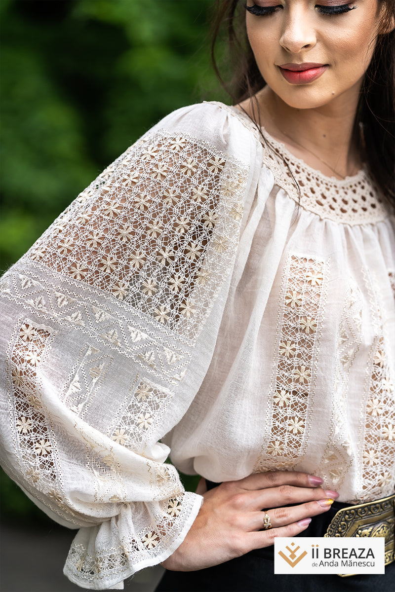 IE Tradițională de Breaza, model Ajurul cu Floricica IE Tradițională de Breaza, model Ajurul cu Floricica