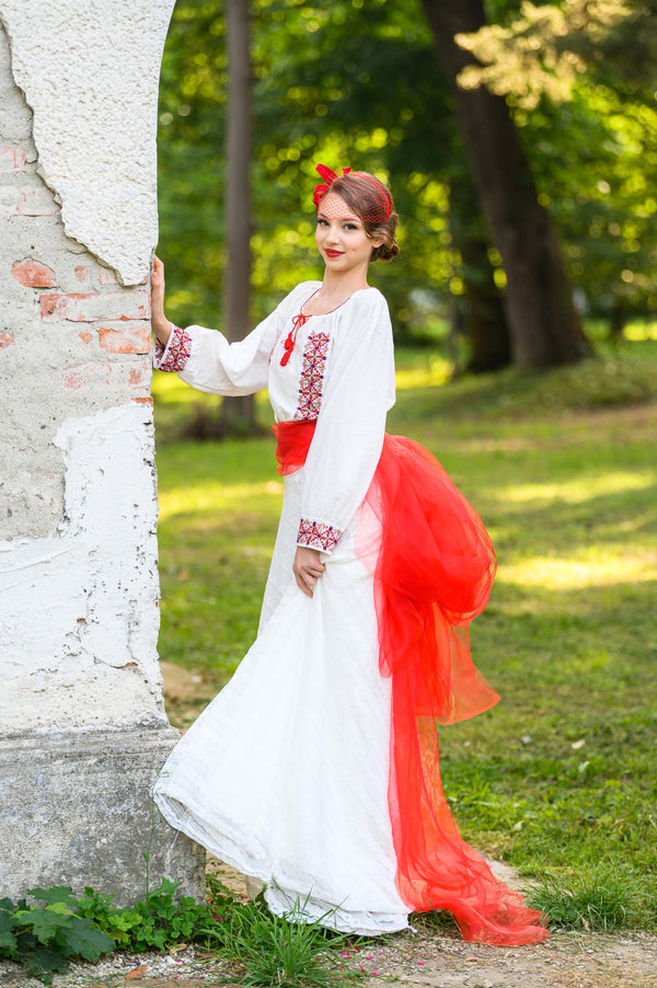 Fustă elegantă din dantelă albă