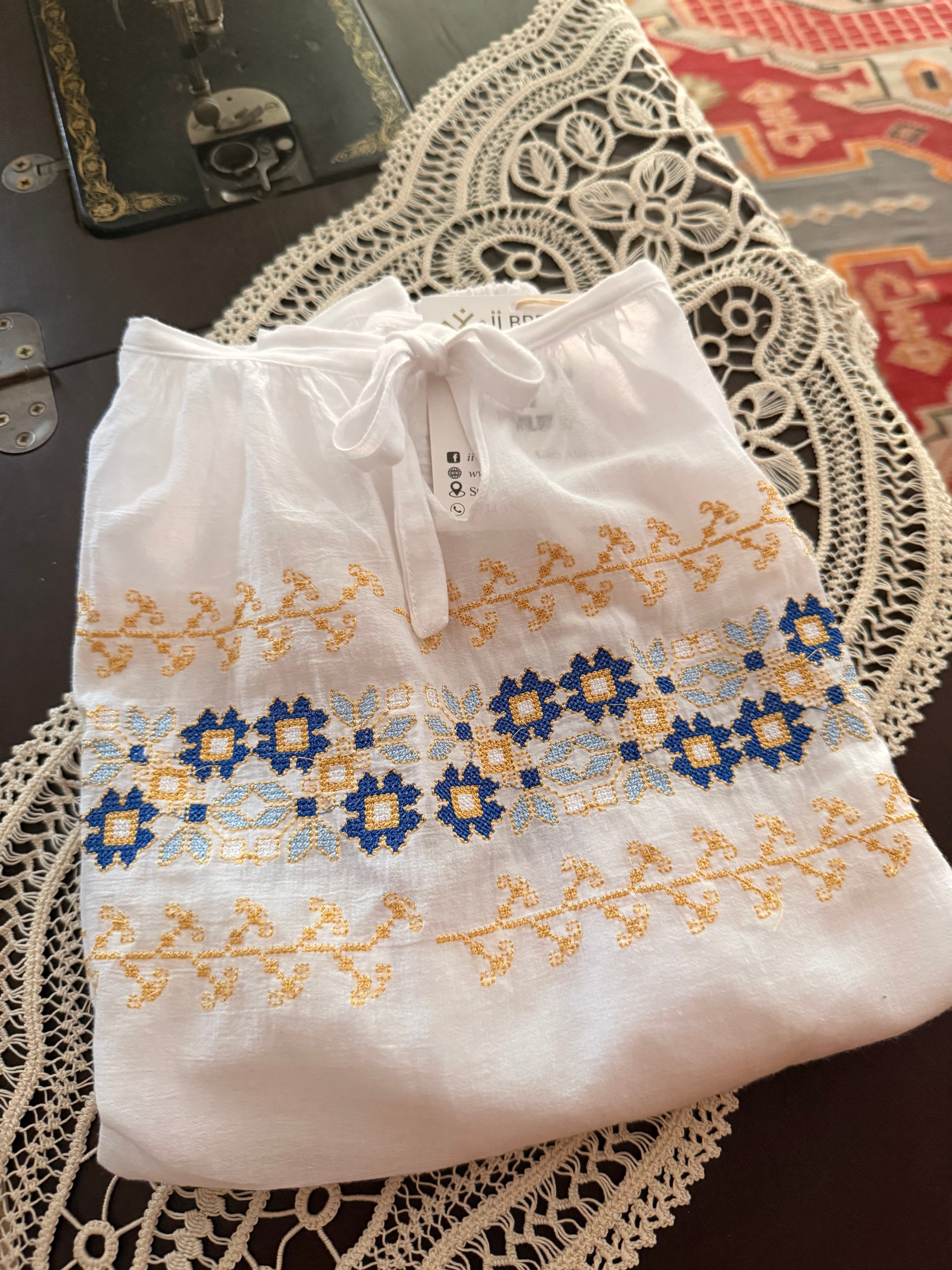 Bluză gen ie, model Multicolorul