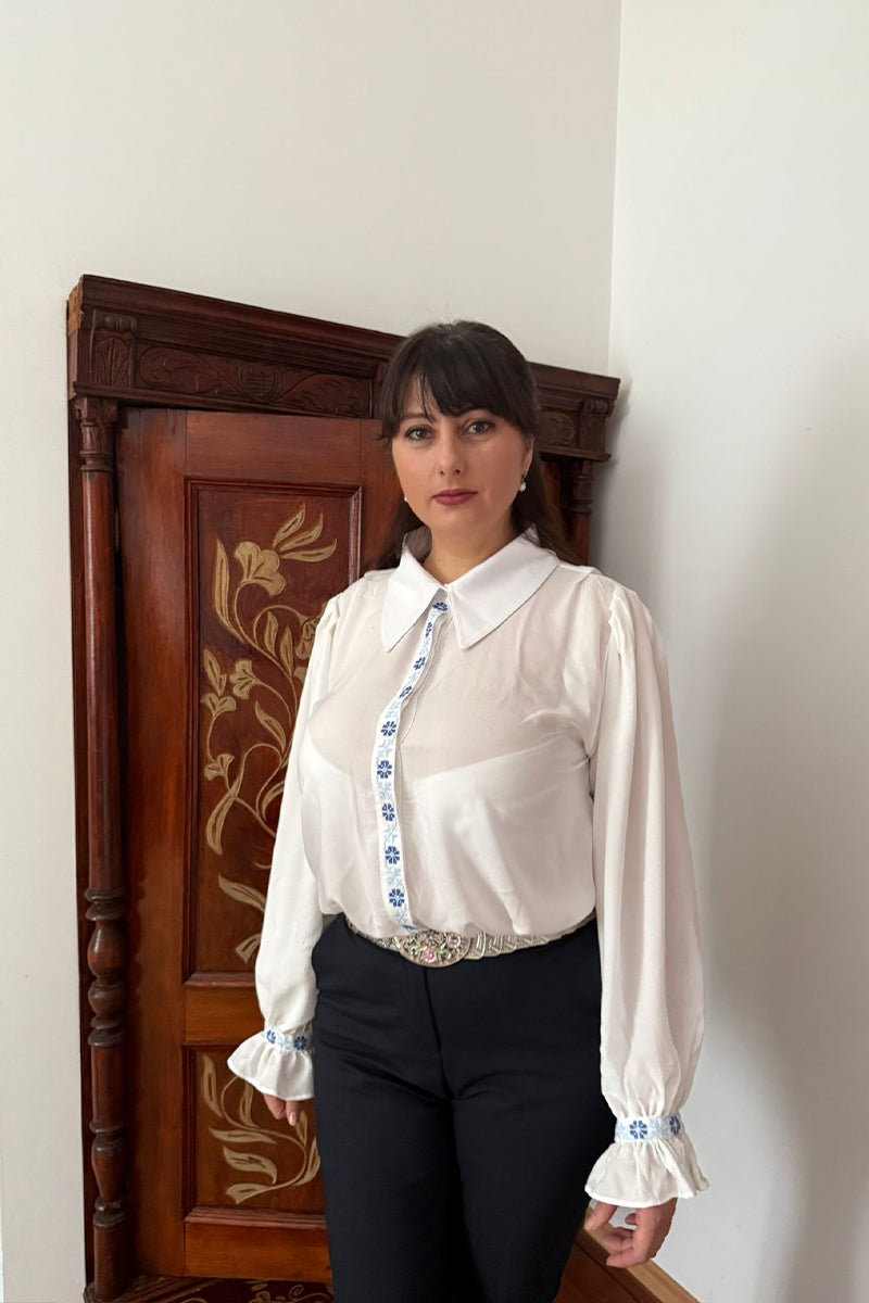 Cămașă clasică brodată, model Floare de Măr