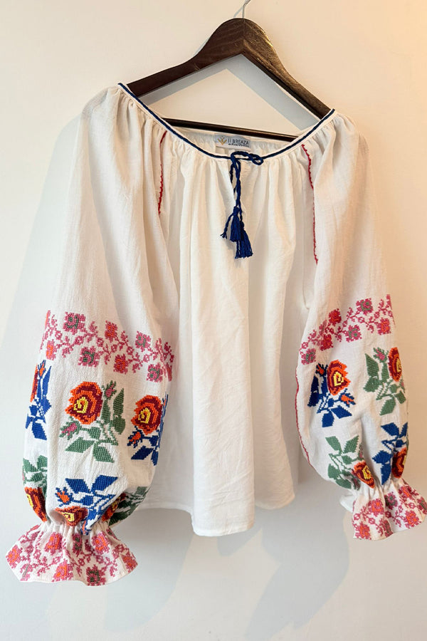 Bluză vintage, motive florale