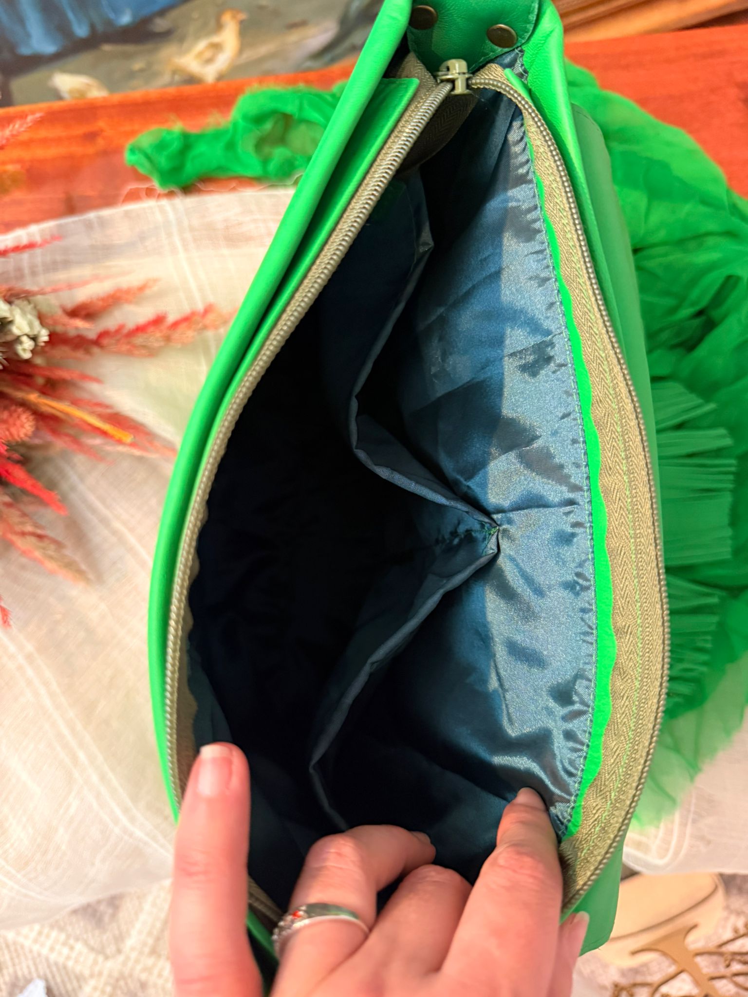 Geantă din piele verde, cu goblen - Fluture