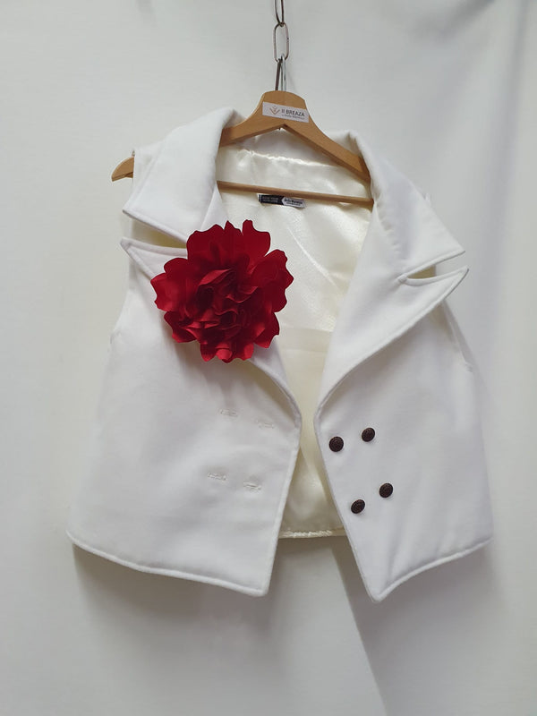 Broșă în formă de floare textilă