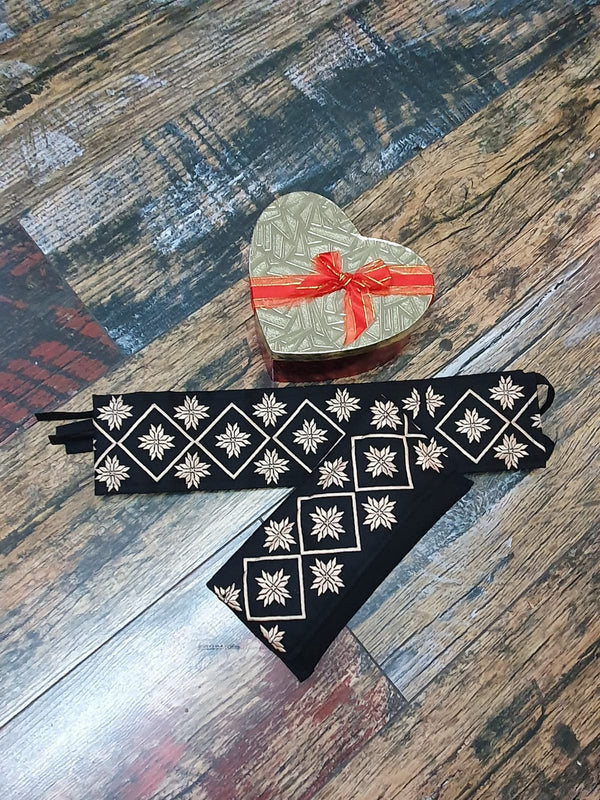 Set geantă cu brâu, brodat cu simbolul Steaua cu 16 țăpi