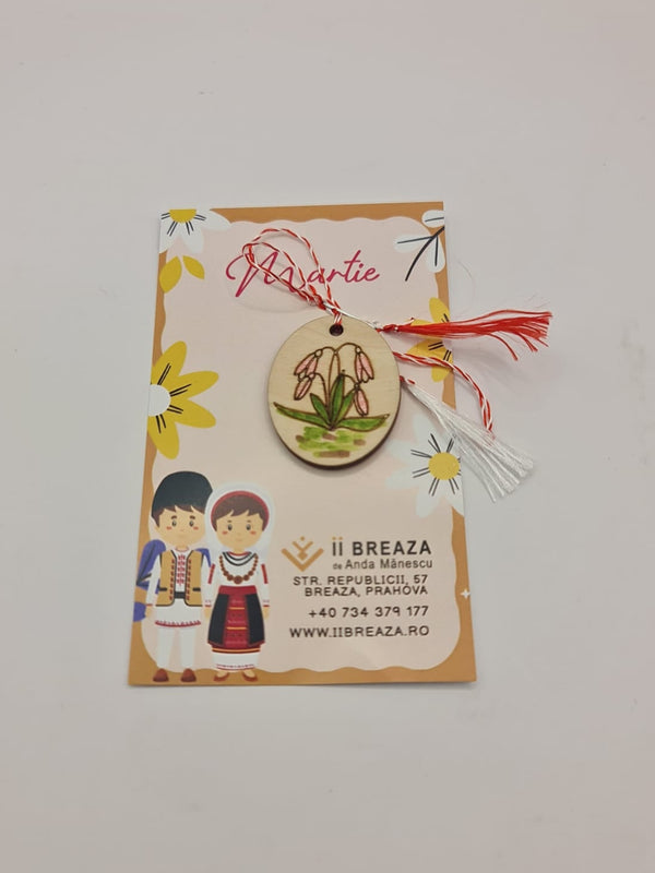 Mărțișor din lemn cu model de ghiocei – simbol al primăverii și al speranței