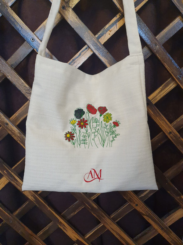 Trăistuțe brodate – farmec tradițional în formă purtabilă