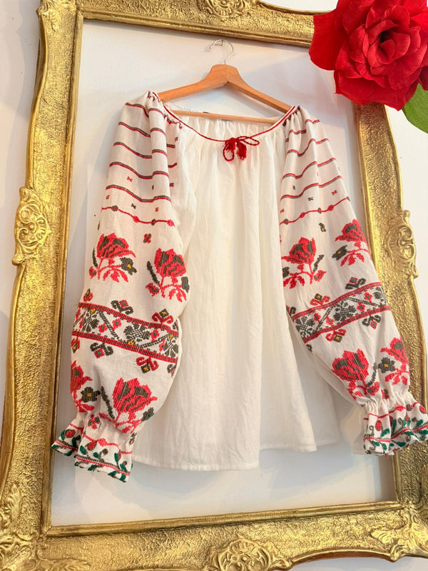 IE Vintage  - „Trandafirii Roșii”