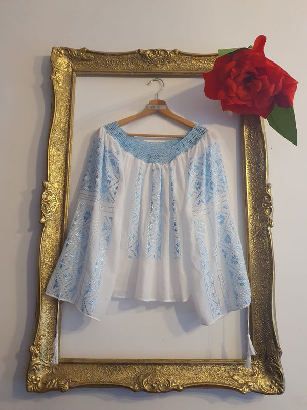 IE Tradițională de Breaza, model Steaua cu 16 Țăpi cu dantelă croșetată