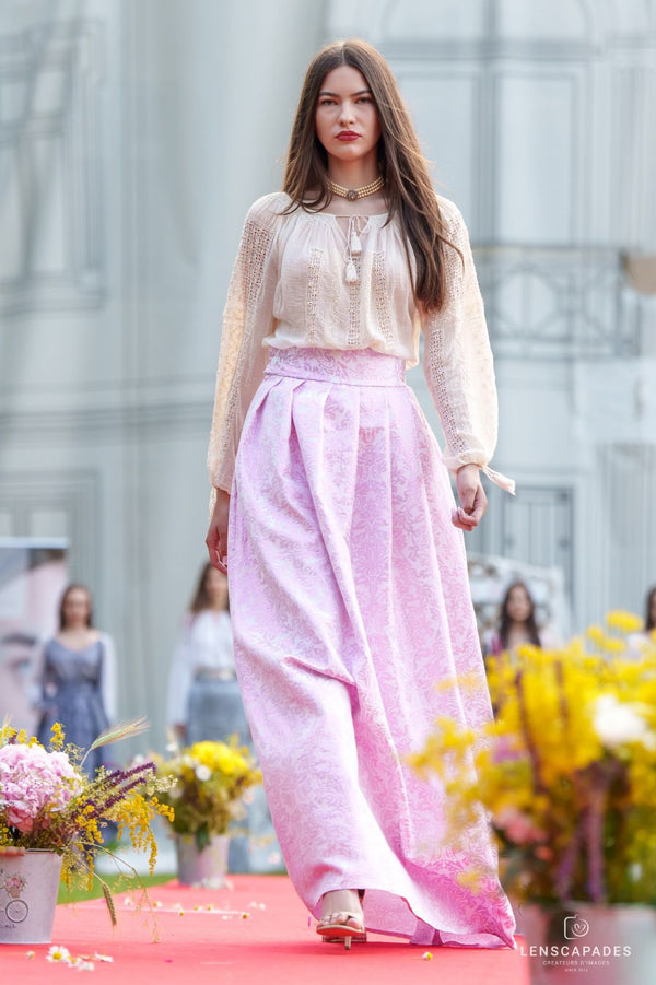 Fustă “Grădina Reginei” – Colecția Regina Maria