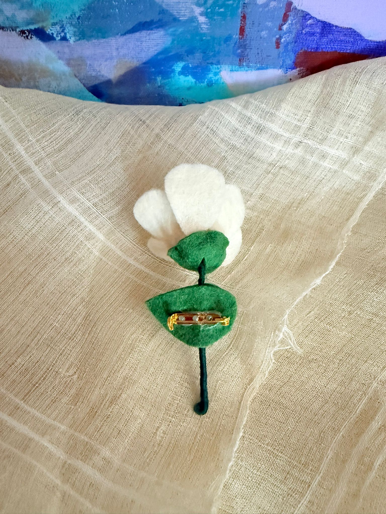 Broșă - floare din fetru