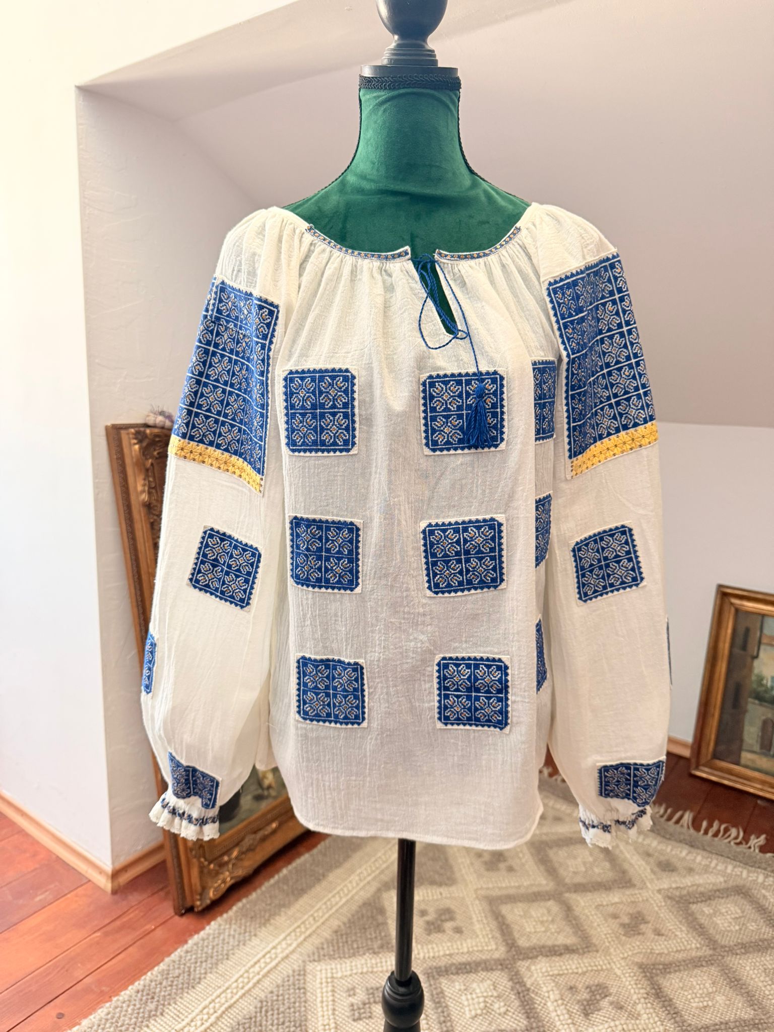 Vintage IA albastru regal cu paiete - simbol Lalea