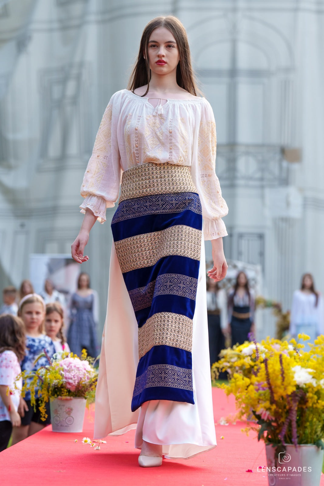 Costum de mireasă ”Royale”