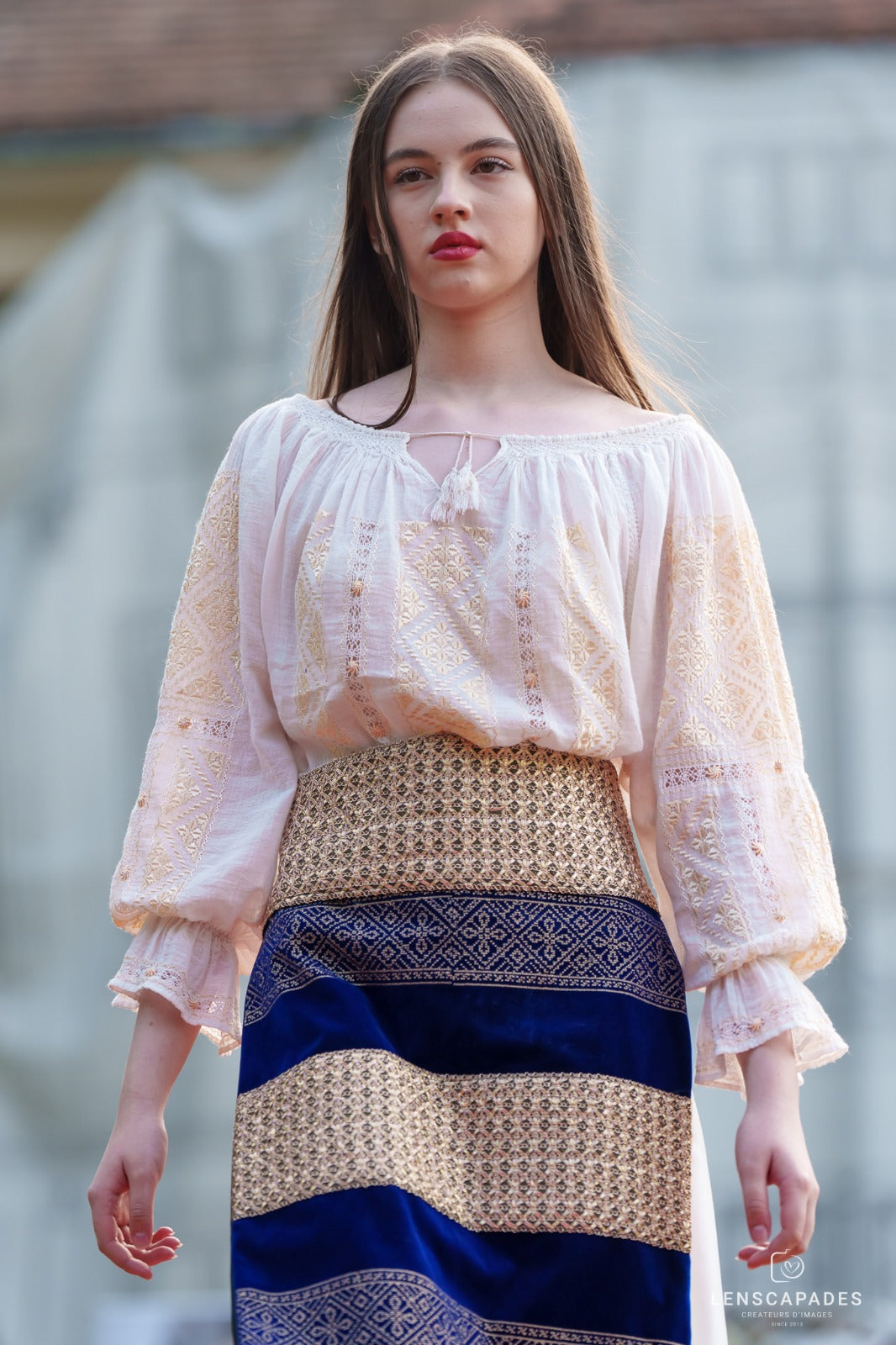 Costum de mireasă ”Royale”