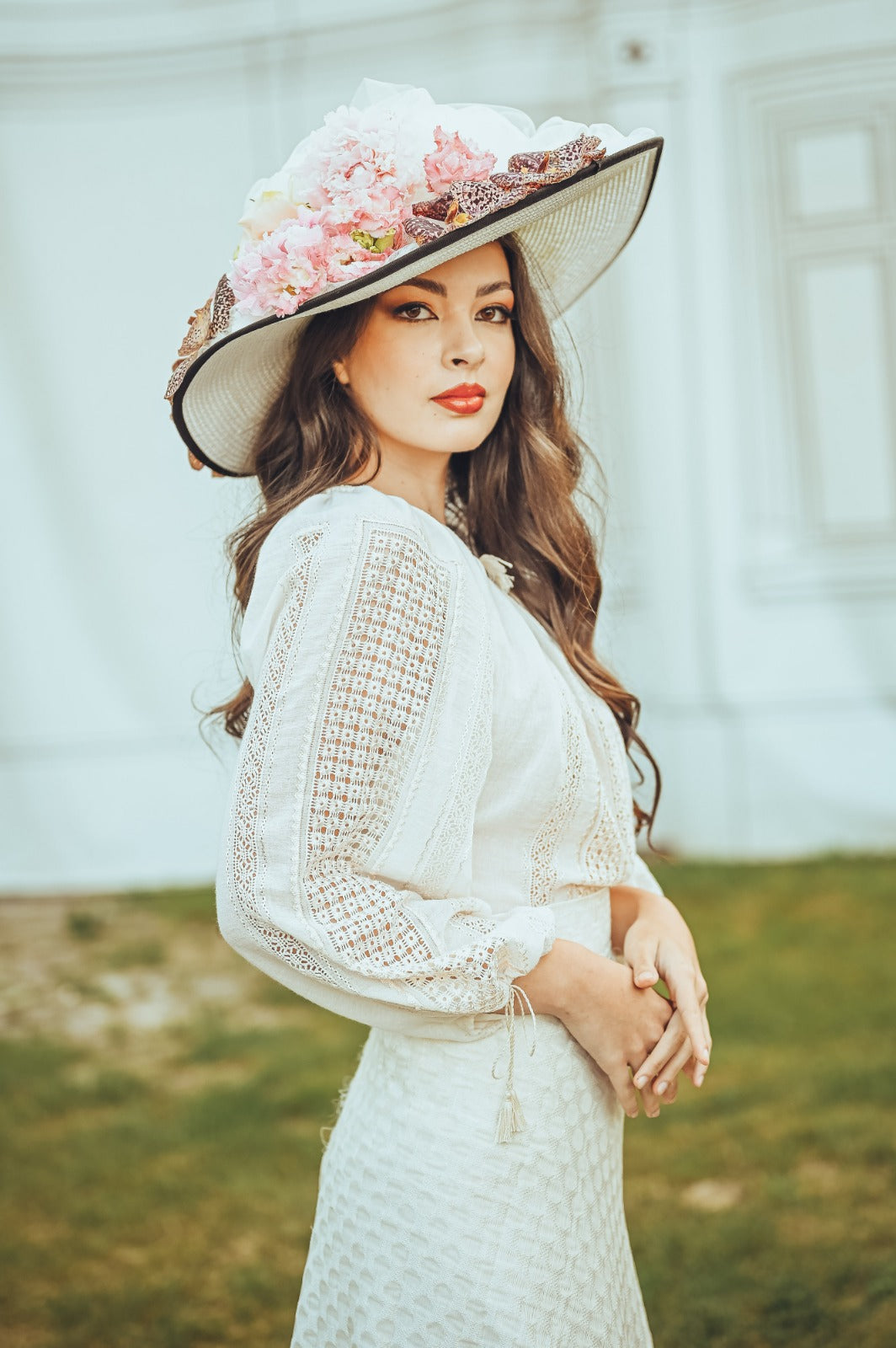 Ținută de mireasă, model ”Mușețelul”